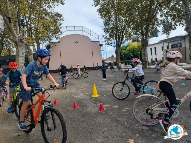 Illustration Planet-aventures de A l'heure du vélo avec les écoles élémentaires du Sud des Landes